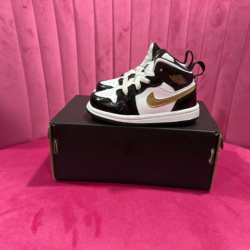 Toddler Air Jordan 1 mid
